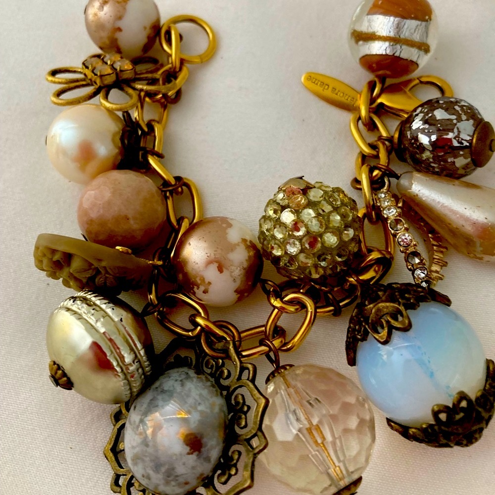 Vintage Lenora Dame Charm Bracelet - Gold Tone With Tone Charms - Picture 4 of 14